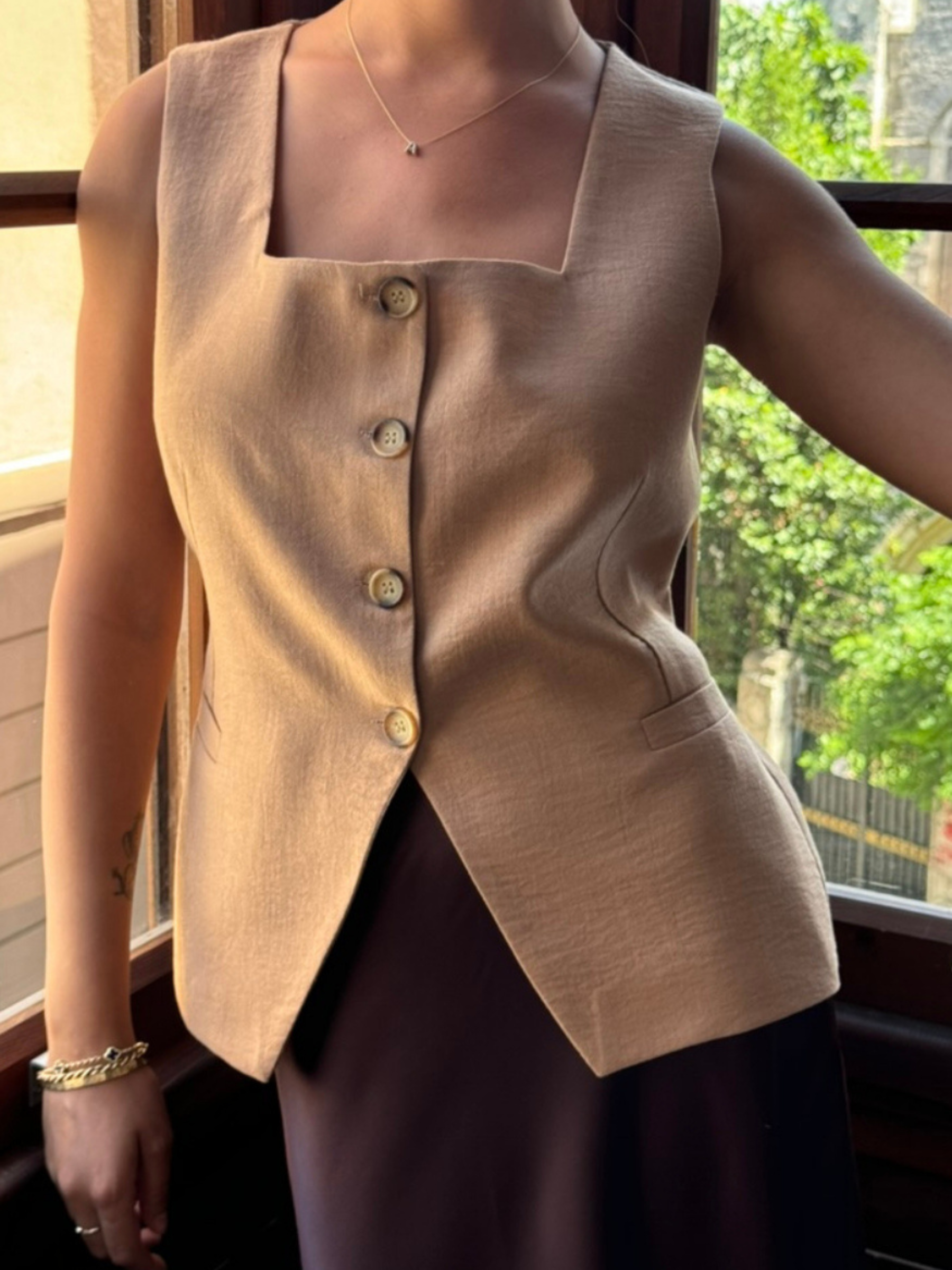 Amélie - Gilet Sans Manches Boutonné
