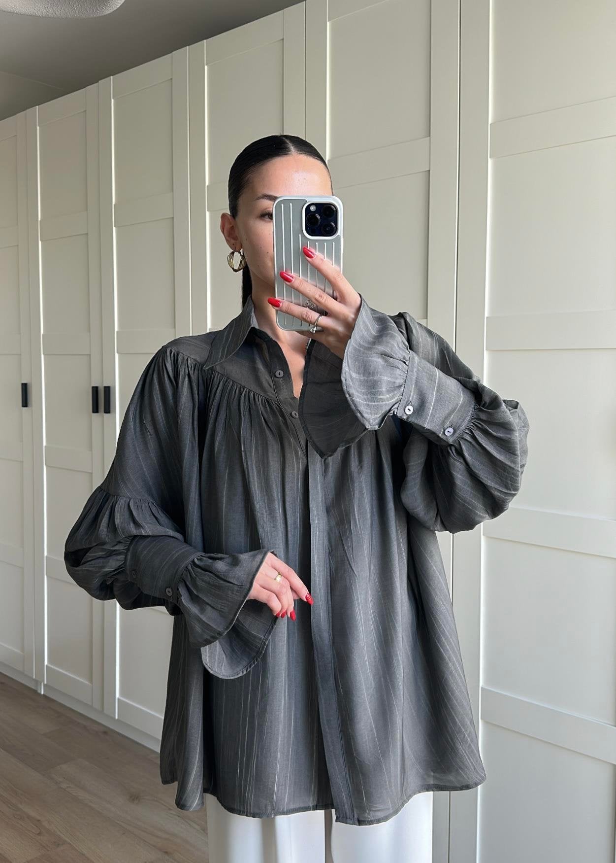 Cloé - Chemise Oversize, Intemporelle Et Raffinée Grise