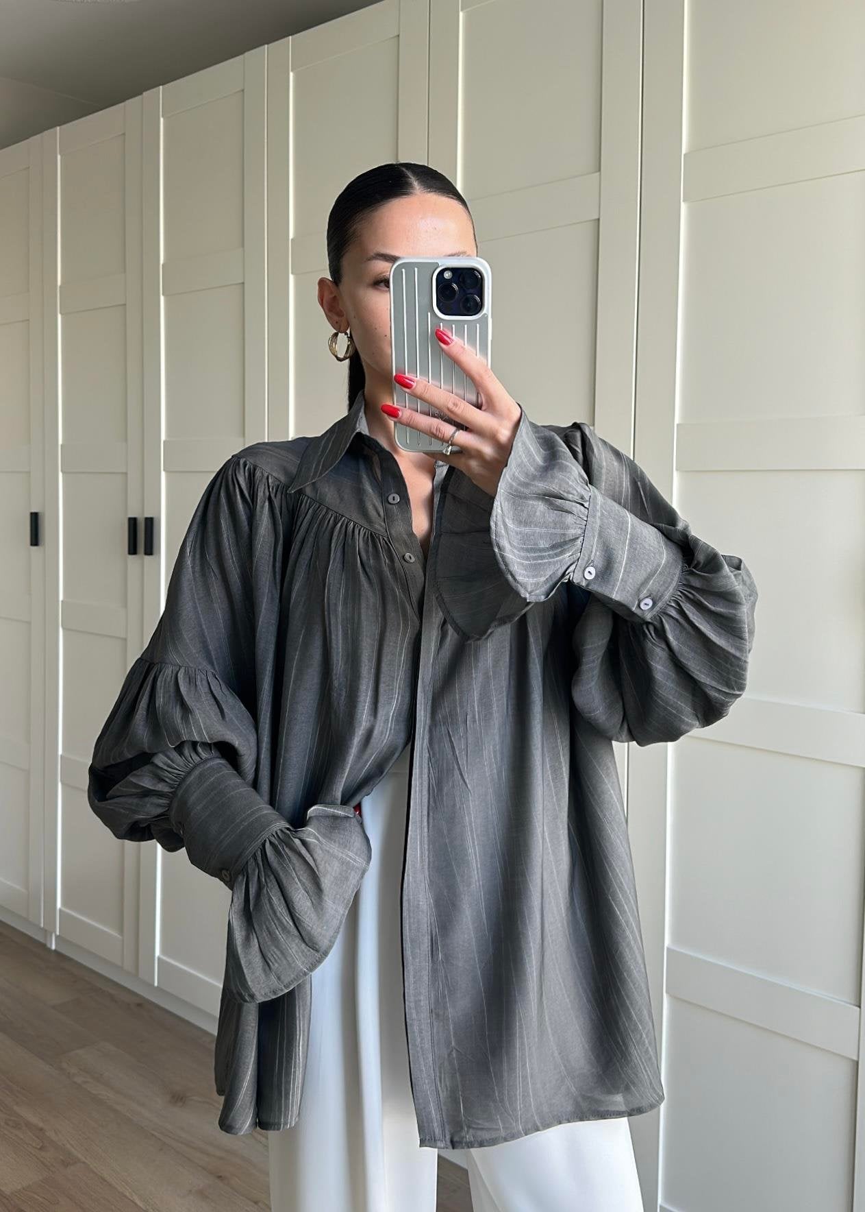 Cloé - Chemise Oversize, Intemporelle Et Raffinée Grise