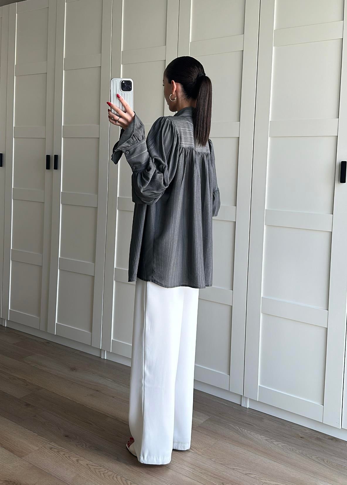 Cloé - Chemise Oversize, Intemporelle Et Raffinée Grise