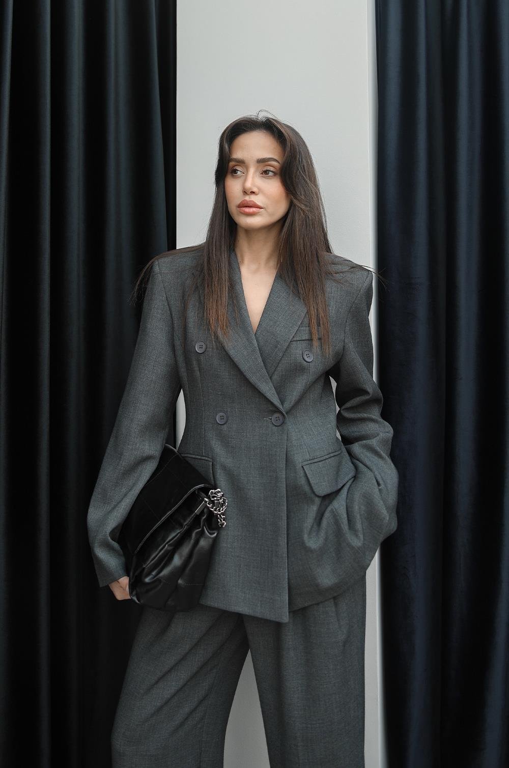 Tailleur Classy – Blazer & Pantalon Raffiné Gris