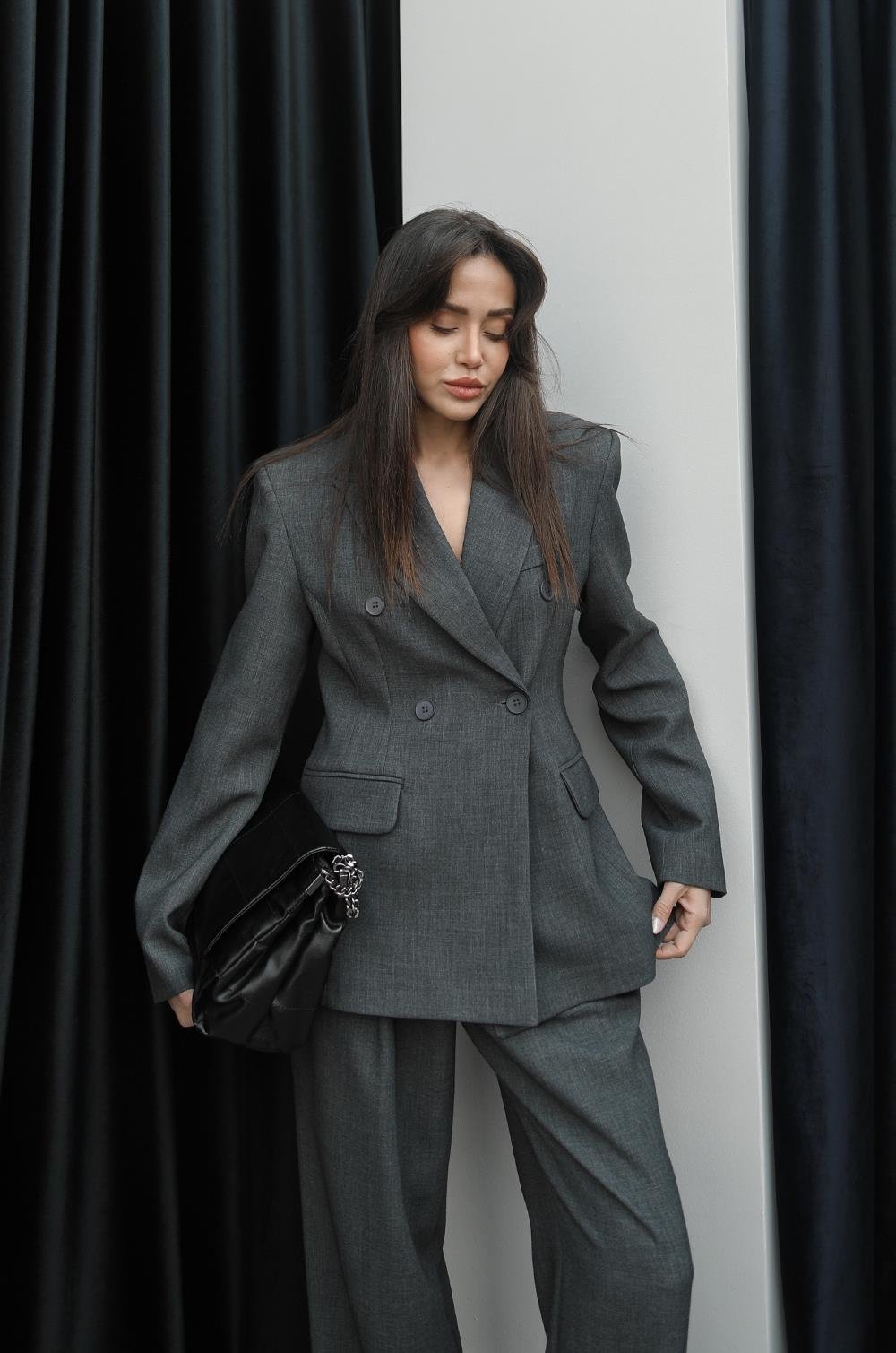 Tailleur Classy – Blazer & Pantalon Raffiné Gris