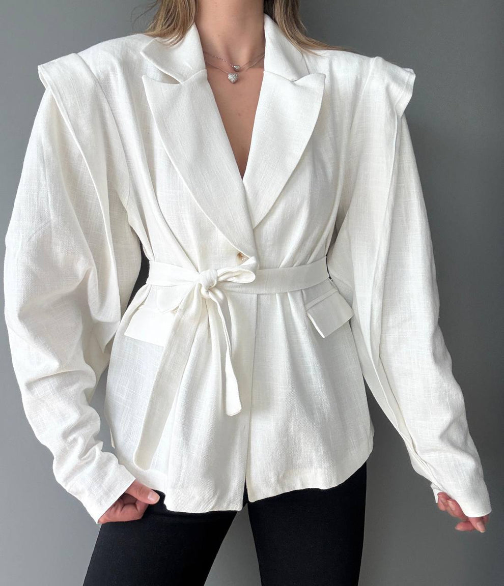 Allure - Blazer Ceinturé à Épaules Structurées