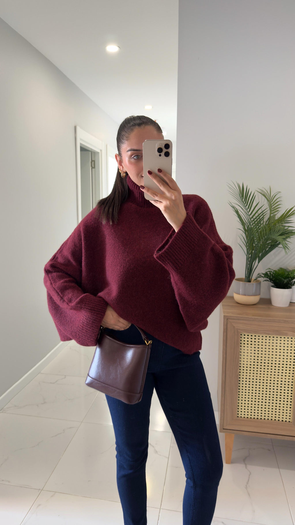 Emy - Pull Oversize à Col Montant Bordeaux