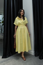 Vita – Robe Midi Ceinturée à Manches Courtes Jaune
